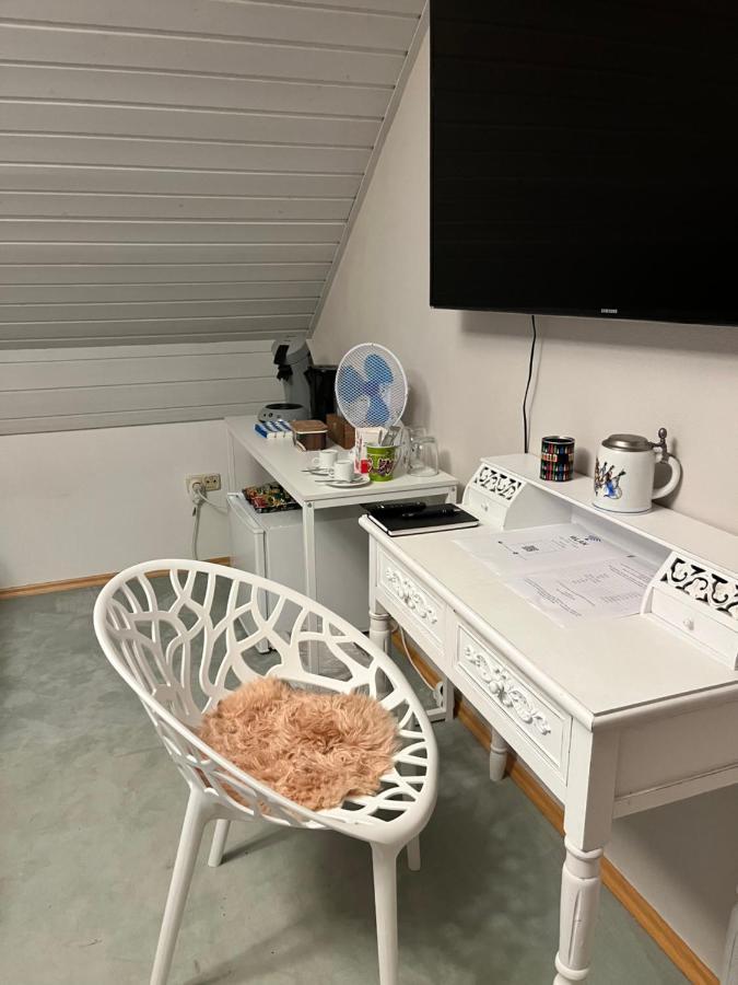Zimmer Zum Wohlfuehlen Eching  ภายนอก รูปภาพ